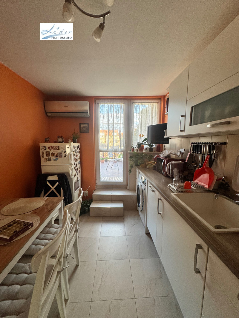 De vânzare  3 dormitoare Sofia , Țentâr , 117 mp | 32421267 - imagine [2]