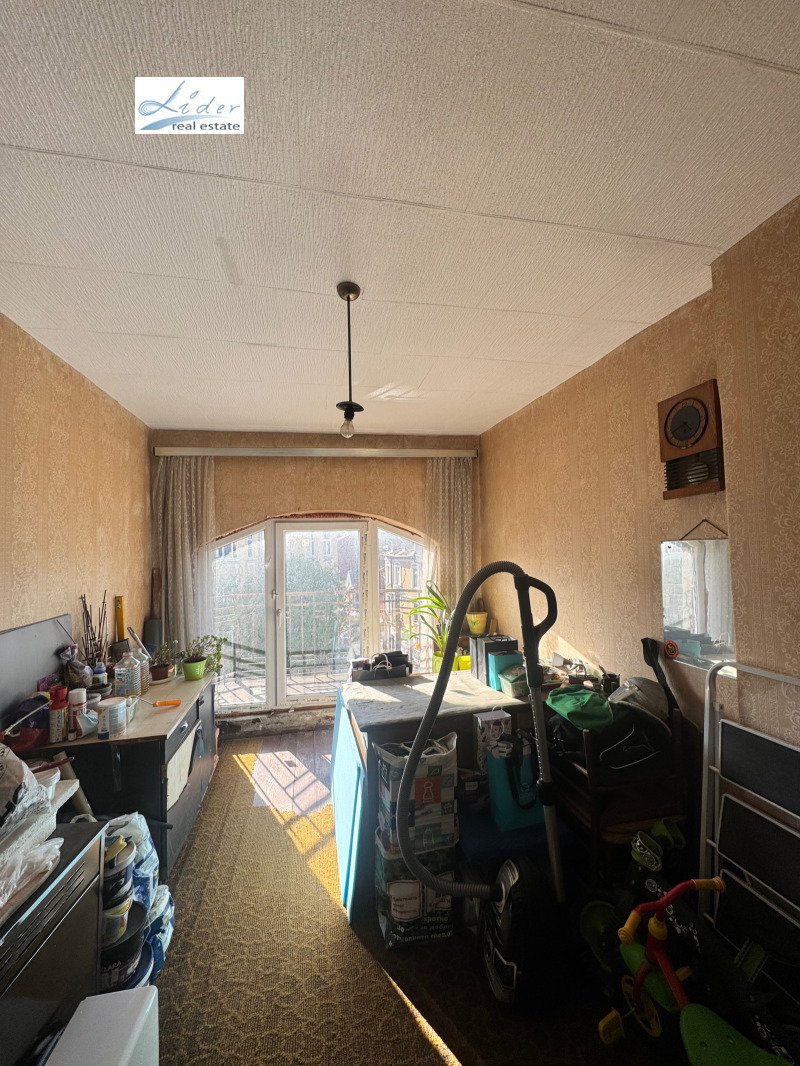 De vânzare  3 dormitoare Sofia , Țentâr , 117 mp | 32421267 - imagine [9]