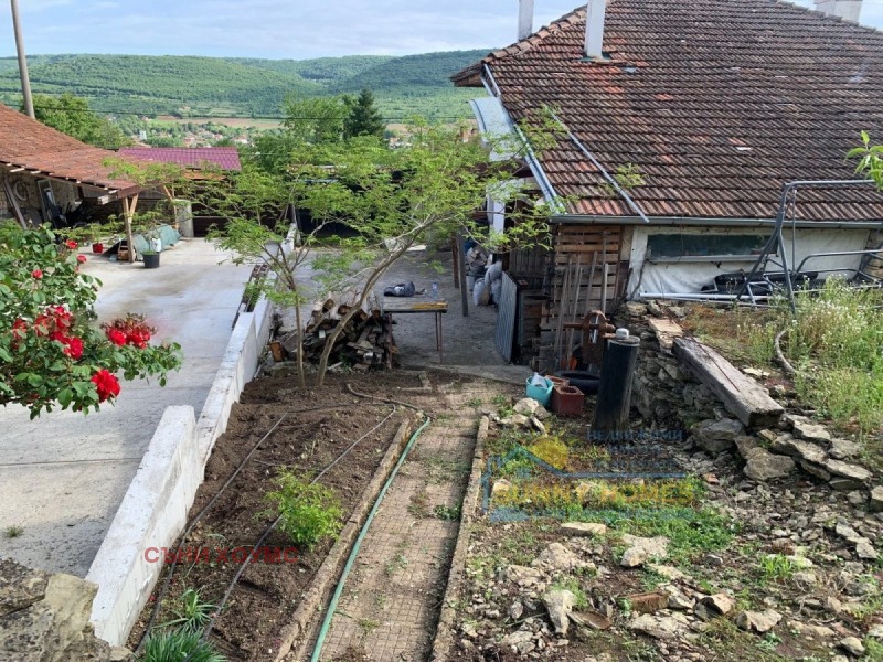 Продава КЪЩА, с. Леденик, област Велико Търново, снимка 10 - Къщи - 52649225