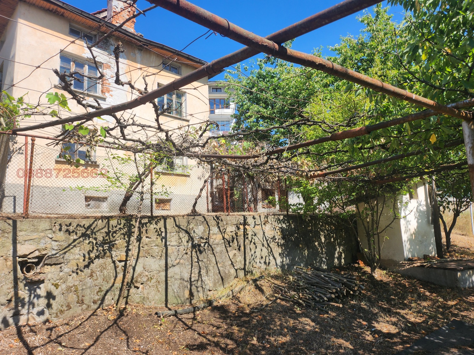 Продава ВИЛА, с. Средногорци, област Смолян, снимка 10 - Вили - 55350981