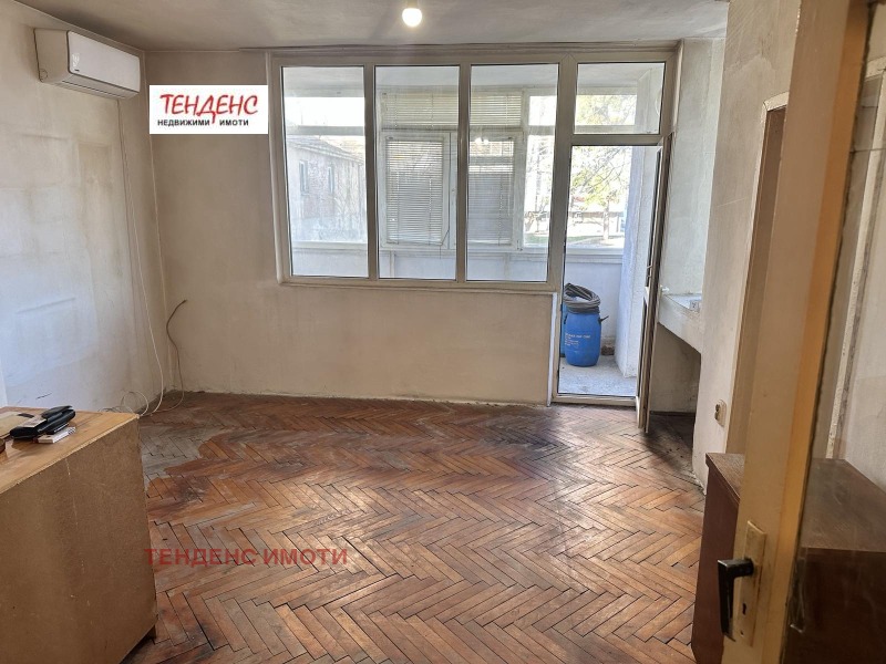 Продава  2-стаен град Кърджали , Веселчане , 65 кв.м | 92421349