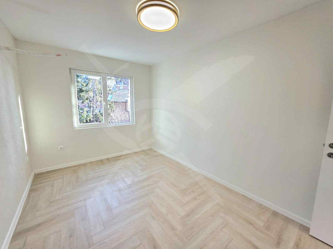 Продава 3-СТАЕН, гр. Варна, Бриз, снимка 2 - Апартаменти - 53283420