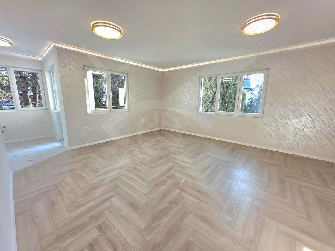 Продава 3-СТАЕН, гр. Варна, Бриз