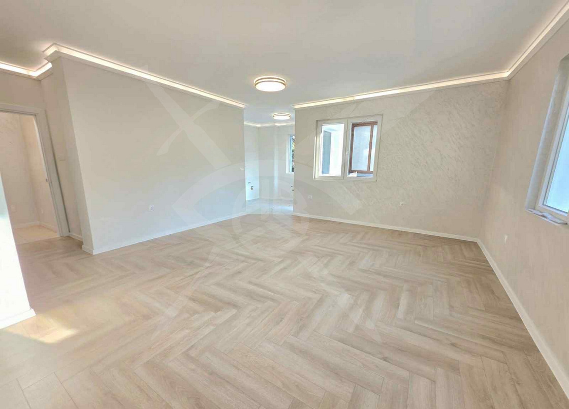 Продава 3-СТАЕН, гр. Варна, Бриз, снимка 2 - Апартаменти - 53283420