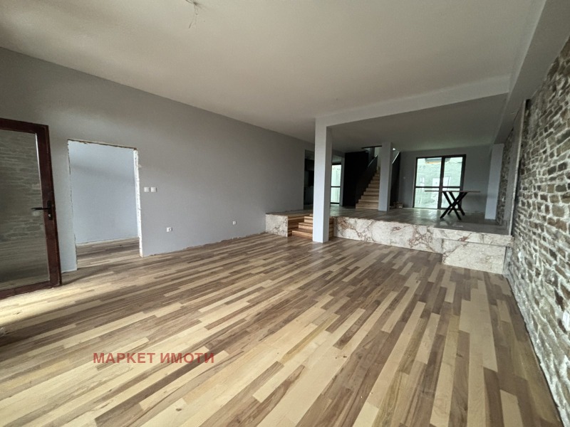 Продава КЪЩА в град Стара Загора, Железник - център - 360 кв.м / 260 000 € » 508 515.80 лв., МАРКЕТ ИМОТИ