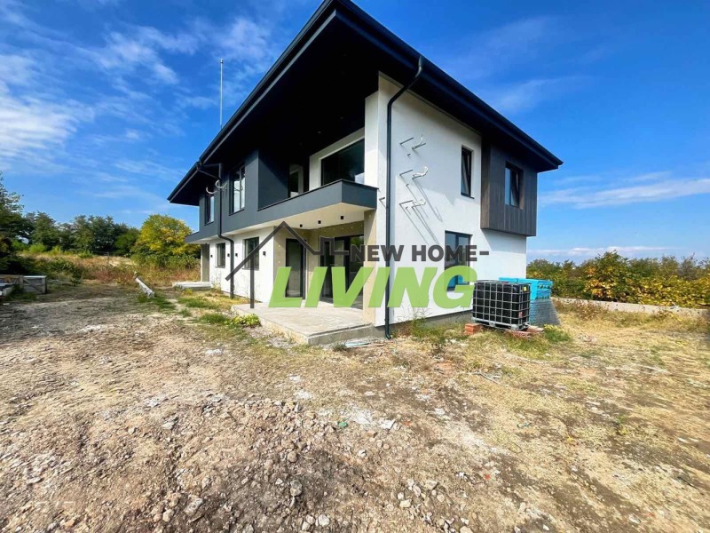 Продава КЪЩА, област Пловдив, с. Марково • 295000 € / 576969.85 лв. • 92978910 1