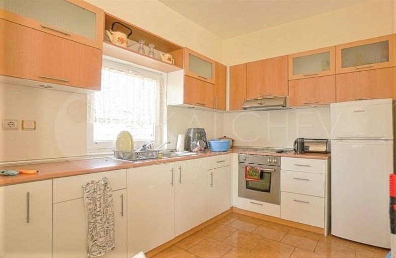 Продава КЪЩА, гр. Балчик, област Добрич, снимка 2 - Къщи - 53335062