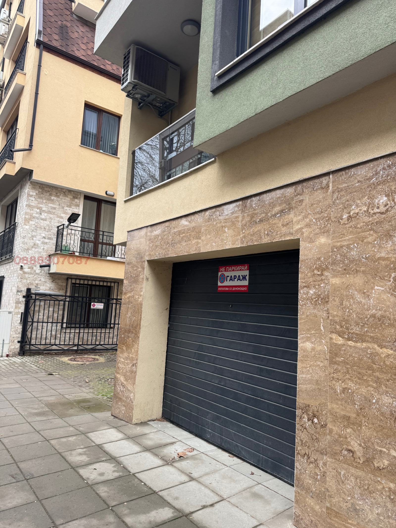 Продава ГАРАЖ, ПАРКОМЯСТО, гр. Варна, Конфуто, снимка 3 - Гаражи и паркоместа - 56091807
