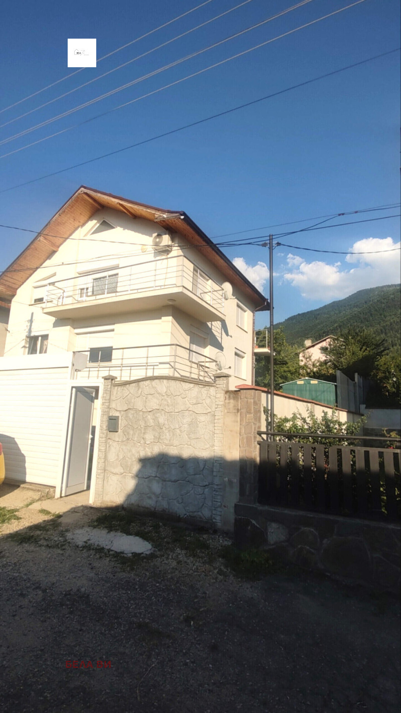 Продава КЪЩА в област Кюстендил, с. Бистрица - 50 кв.м / 155 000 € » 303 153.65 лв., БЕЛА ВИ