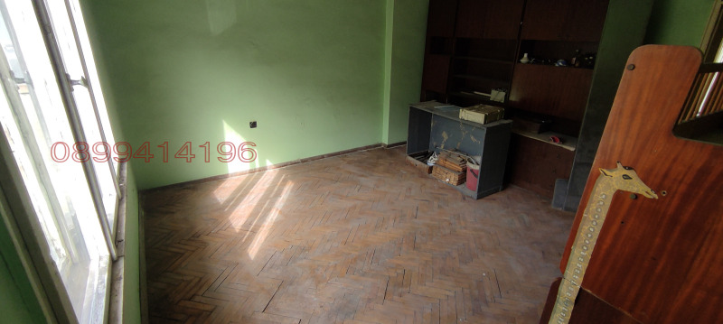 Продава ЕТАЖ ОТ КЪЩА, гр. Шумен, Пожарната, снимка 7 - Етаж от къща - 52778971