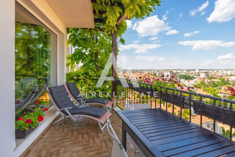 In vendita  Casa Pleven , 9-ti kvartal , 405 mq | 84577735