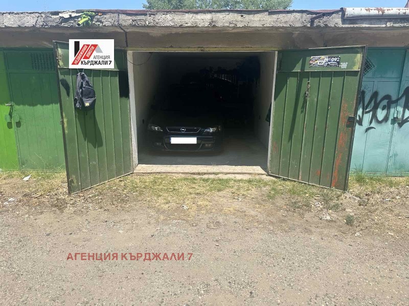 Til salg  Garage Kardzhali , Tsentar , 19 kvm | 90315325