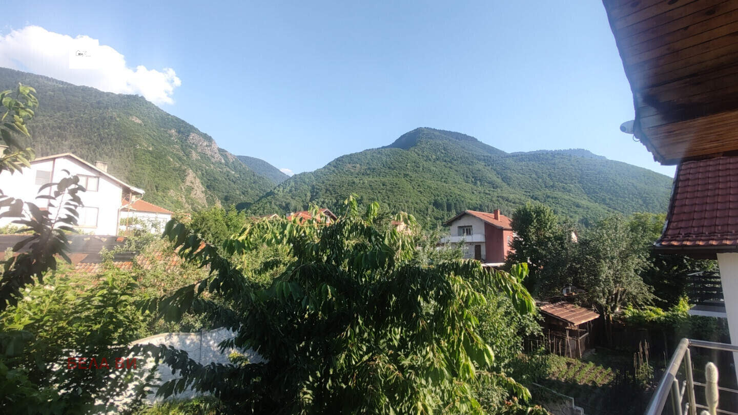 Продава КЪЩА, с. Бистрица, област Кюстендил, снимка 2 - Къщи - 53709343