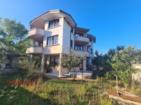 Casa Primorsco, regiunea Burgas 1