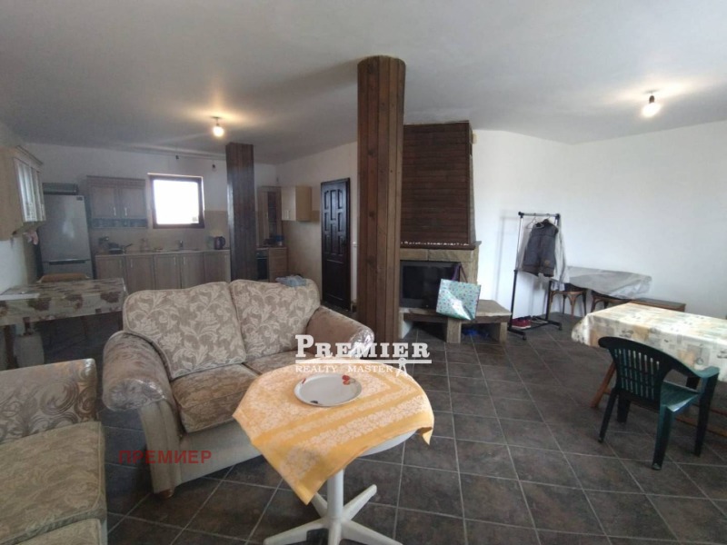 Te koop  Huis regio Boergas , Bata , 155 m² | 77586367