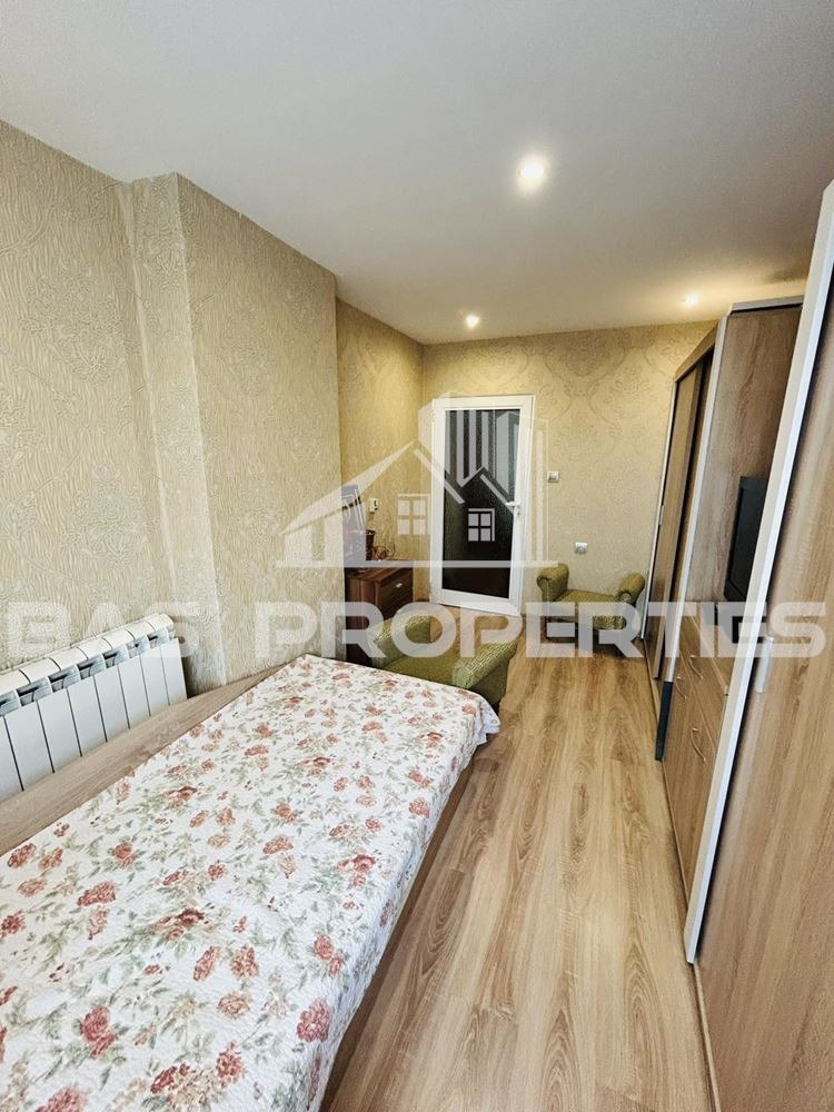Till salu  Hus Golv Sofia , Orlandovci , 144 kvm | 77615528 - bild [8]