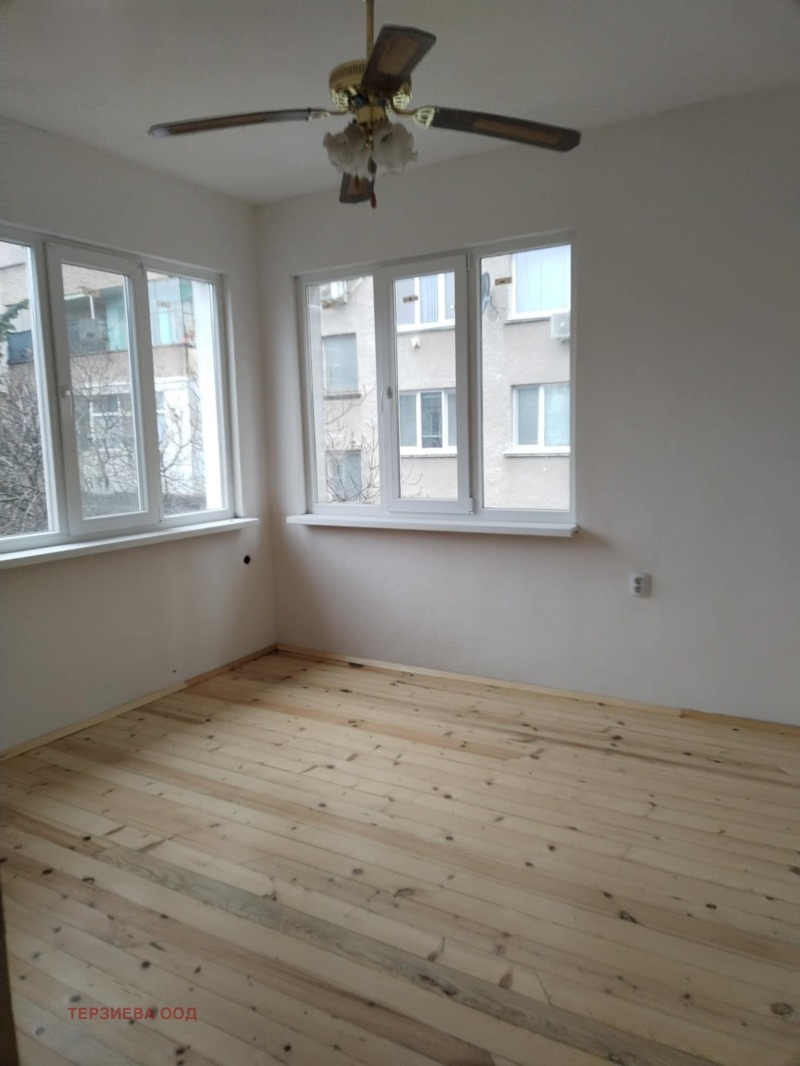 Продава ЕТАЖ ОТ КЪЩА, гр. Стара Загора, Аязмото, снимка 6 - Етаж от къща - 53413420