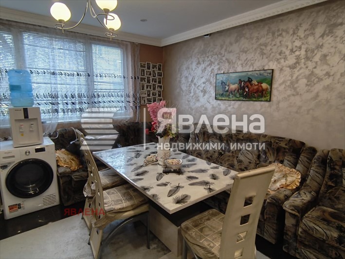 Продава ЕТАЖ ОТ КЪЩА, гр. Божурище, област София област, снимка 3 - Етаж от къща - 54460595