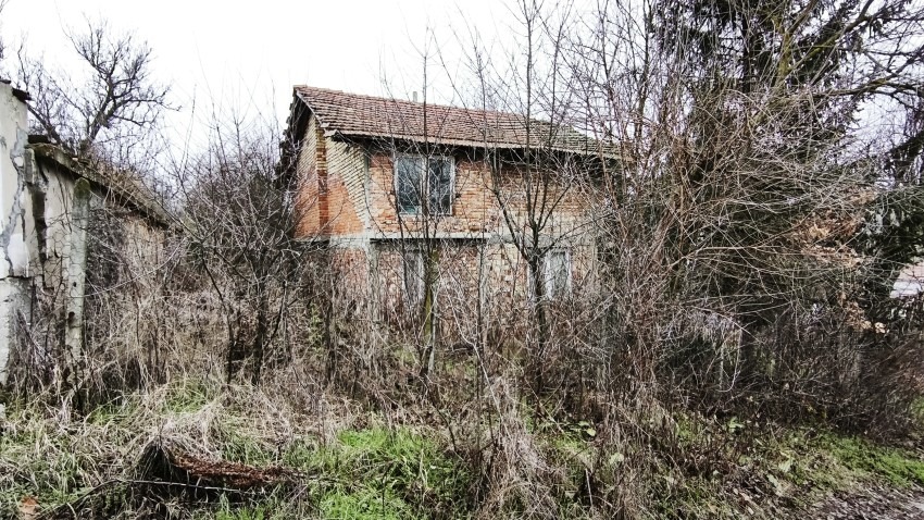 Продава ВИЛА, с. Долно Абланово, област Русе, снимка 2 - Вили - 51809156