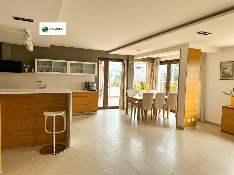 Продава КЪЩА в област Перник, с. Кладница - 490 кв.м / 1 050 000 € » 2 053 621.50 лв., ПОЛИВИЖЪН ЕООД