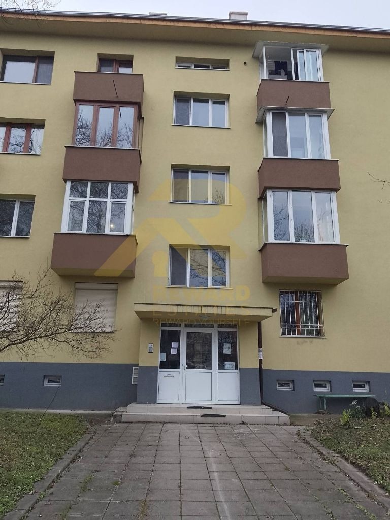 Продава 3-СТАЕН, гр. София, Яворов, снимка 9 - Aпартаменти - 48320777