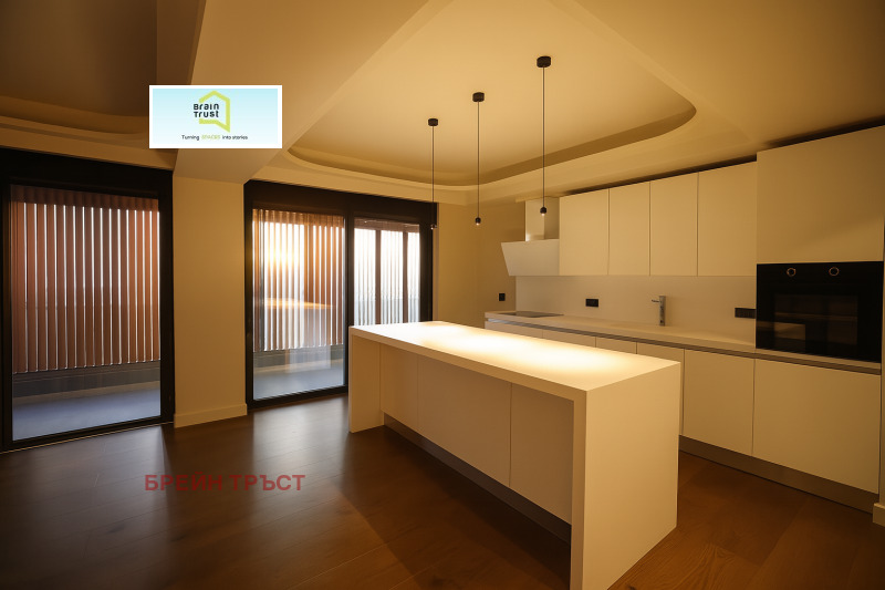 Продава МЕЗОНЕТ в Гърция, Солун - 200 кв.м / 2 750 000 € » 5 378 532.50 лв., БРЕЙН ТРЪСТ