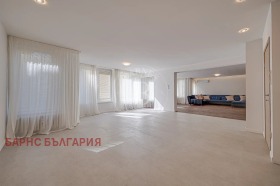 Продава  Многостаен, град София