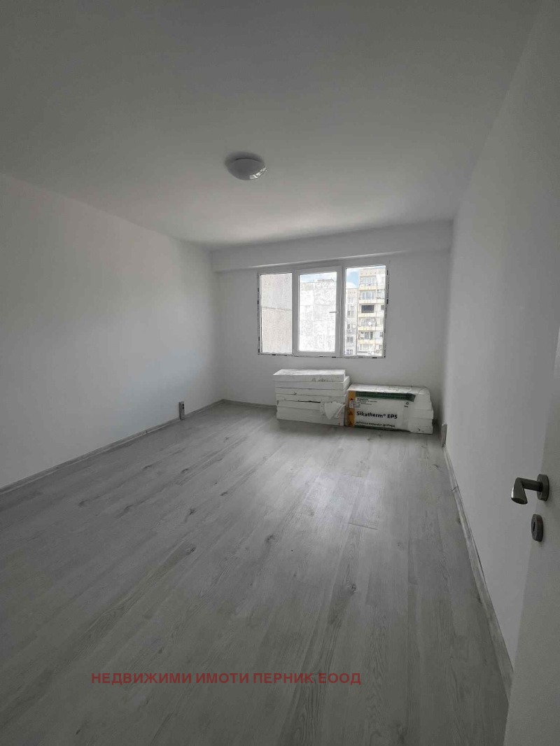 En venta  2 dormitorios región Pernik , Radomir , 92 metros cuadrados | 69507941 - imagen [4]