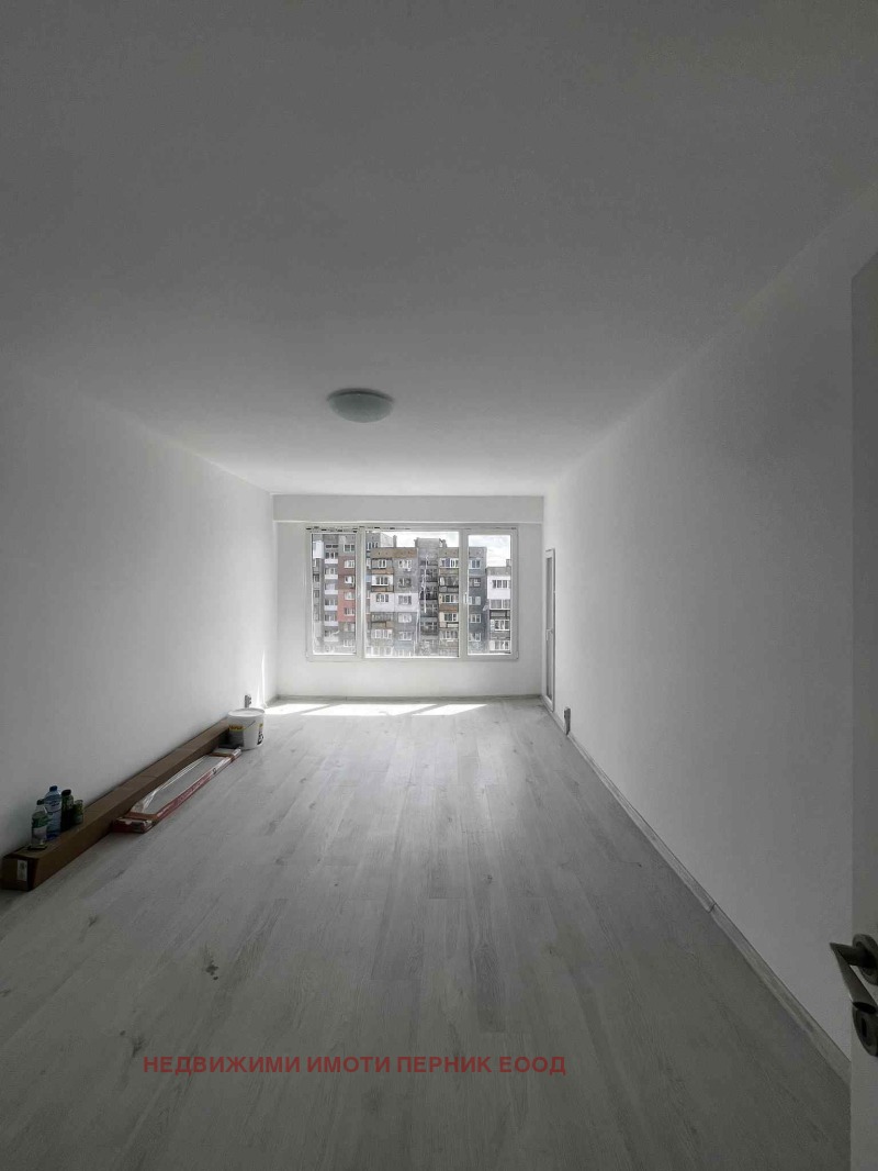 En venta  2 dormitorios región Pernik , Radomir , 92 metros cuadrados | 69507941 - imagen [6]