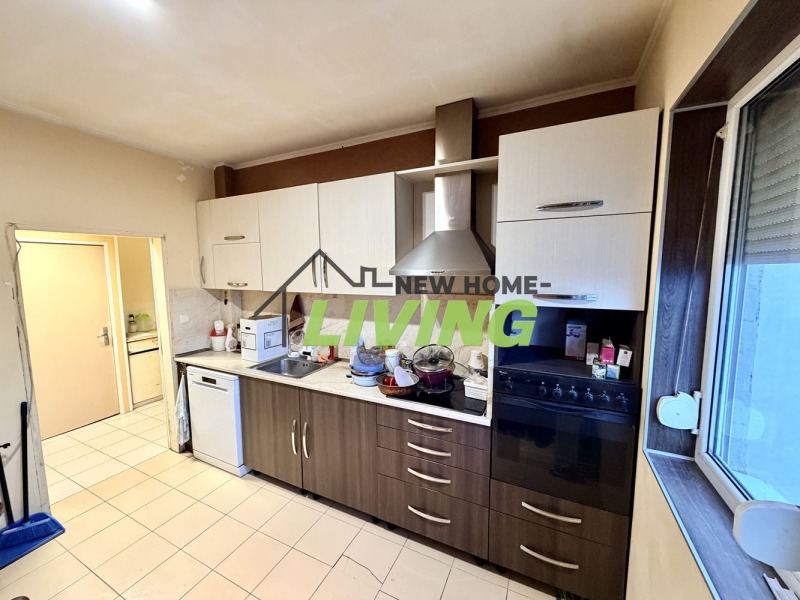 Продава 3-СТАЕН, гр. Пловдив, Южен, снимка 2 - Апартаменти - 53031774