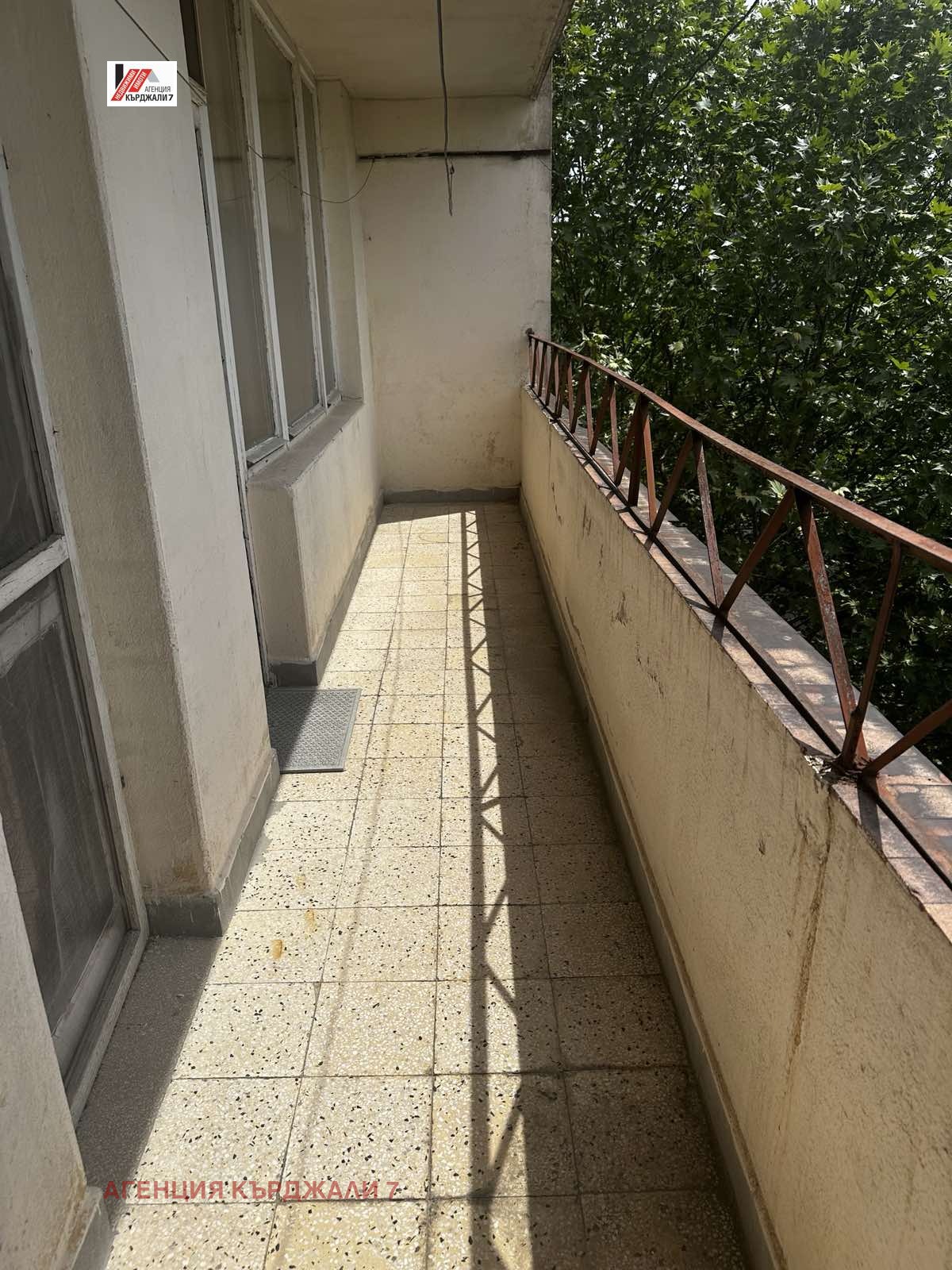 Продава 4-СТАЕН, гр. Кърджали, Център, снимка 13 - Апартаменти - 54697756
