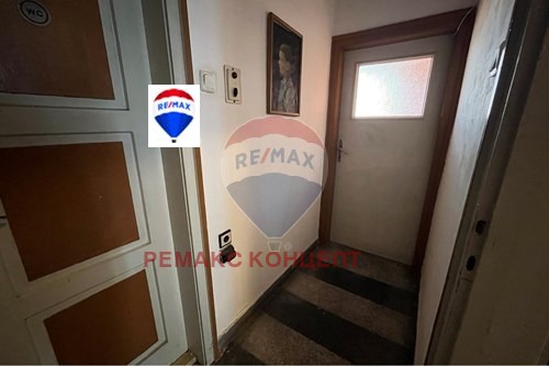 Продава 3-СТАЕН, гр. Шумен, Добруджански, снимка 2 - Aпартаменти - 47186657