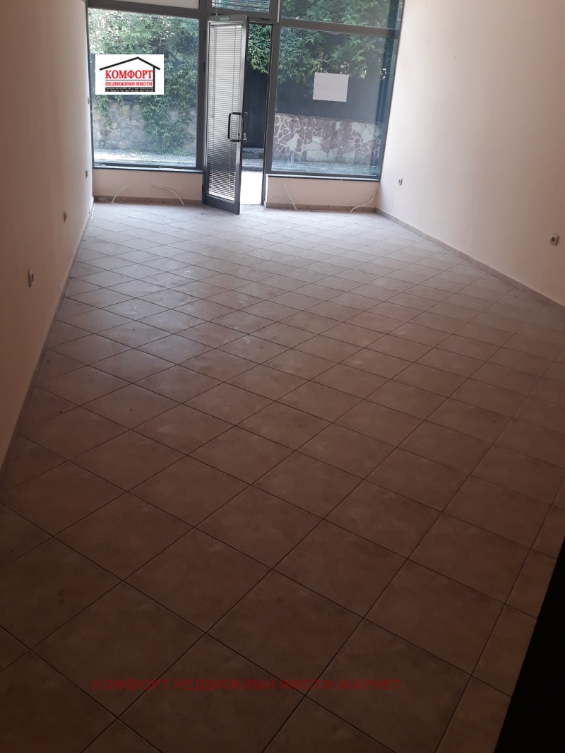 In vendita  Negozio Pleven , Shirok tsentar , 44 mq | 16957759 - Immagine [3]