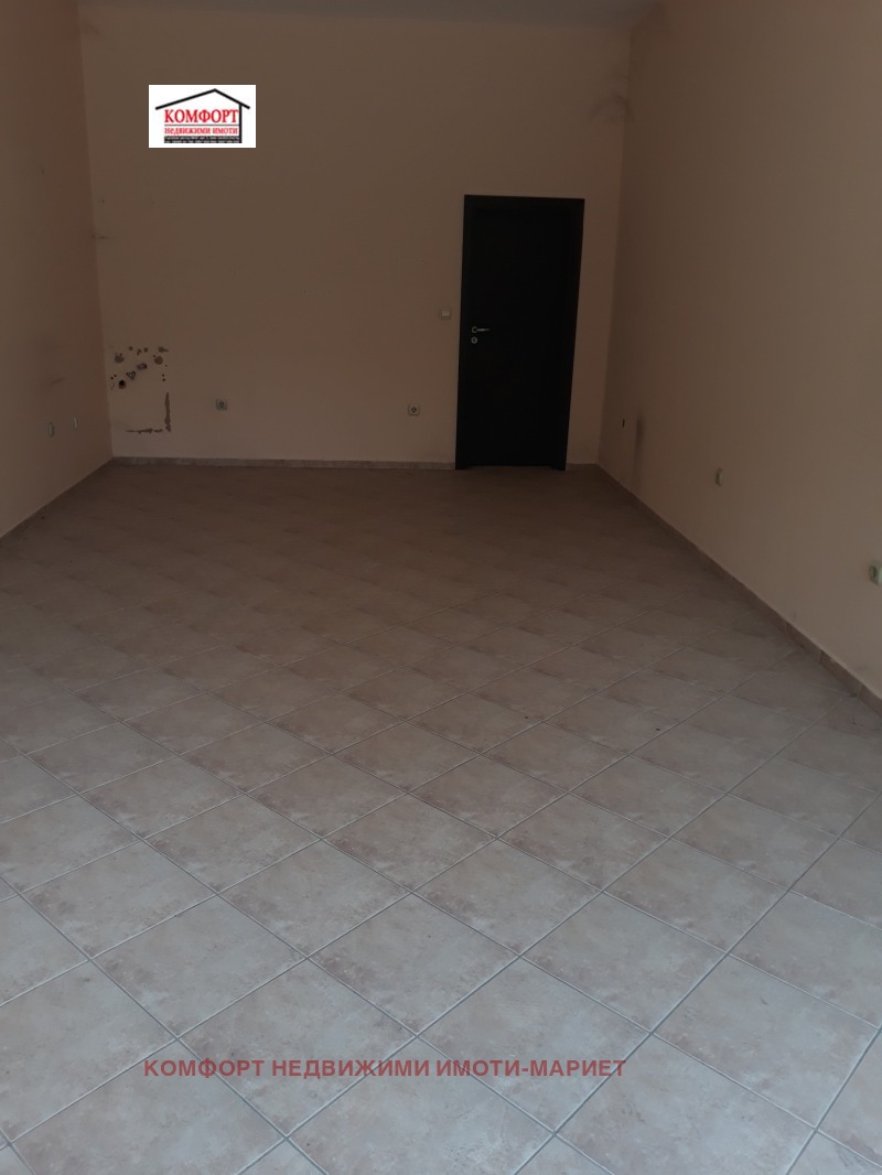 In vendita  Negozio Pleven , Shirok tsentar , 44 mq | 16957759 - Immagine [2]