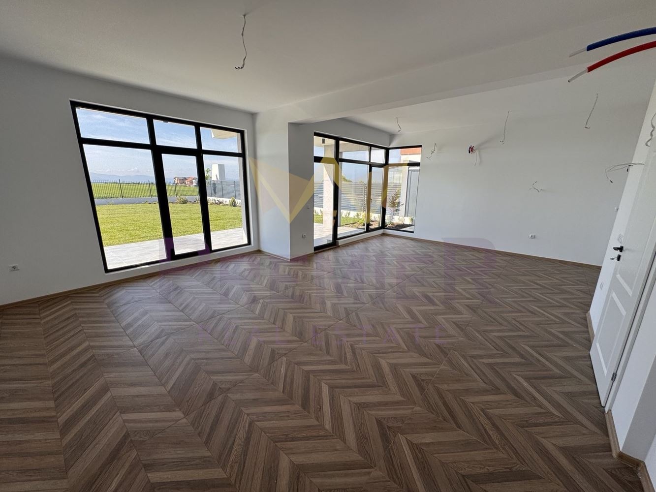 Продава КЪЩА, гр. Поморие, област Бургас, снимка 2 - Къщи - 55086662