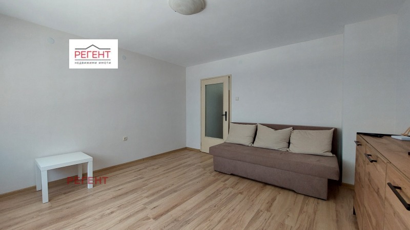 Myytävänä  Studio Gabrovo , Mladost , 41 neliömetriä | 79193566 - kuva [2]