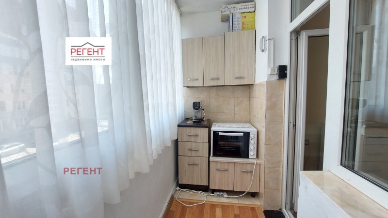 Myytävänä  Studio Gabrovo , Mladost , 41 neliömetriä | 79193566 - kuva [6]