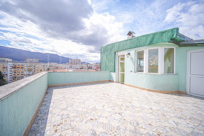 Продава 4-СТАЕН, гр. София, Белите брези