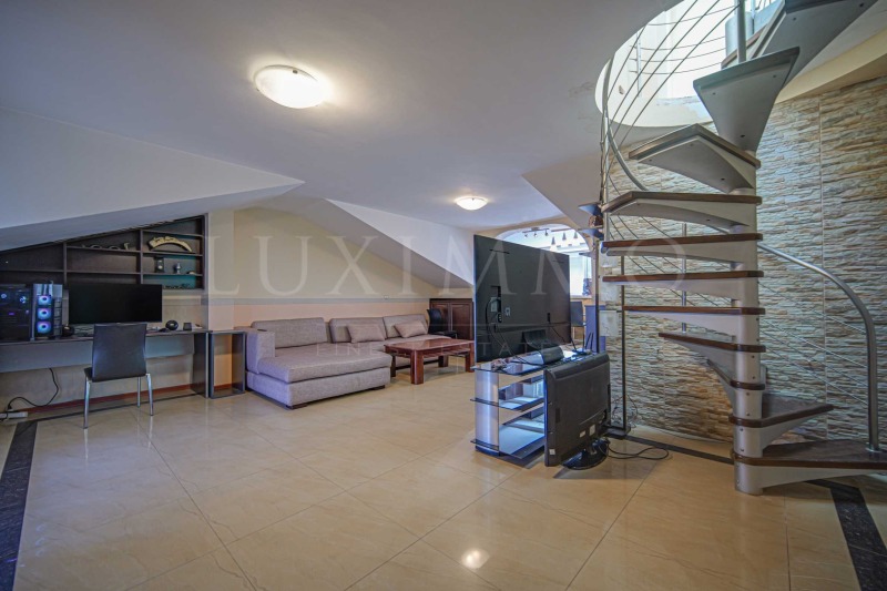 Продава 4-СТАЕН, гр. София, Белите брези, снимка 2 - Апартаменти - 53506030