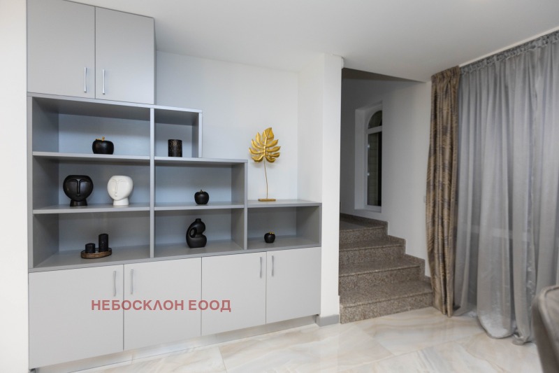 Продава КЪЩА, гр. София, м-т Камбаните, снимка 13 - Къщи - 48126973