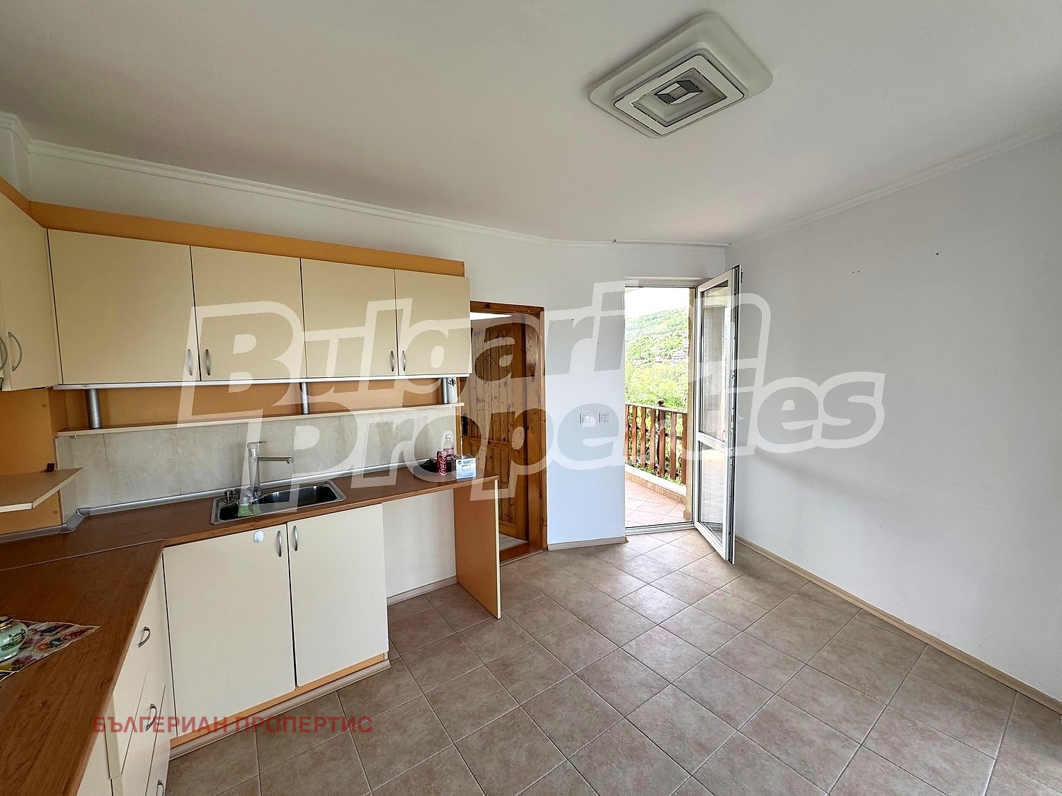 Продава 3-СТАЕН, гр. Балчик, област Добрич, снимка 3 - Апартаменти - 55059307