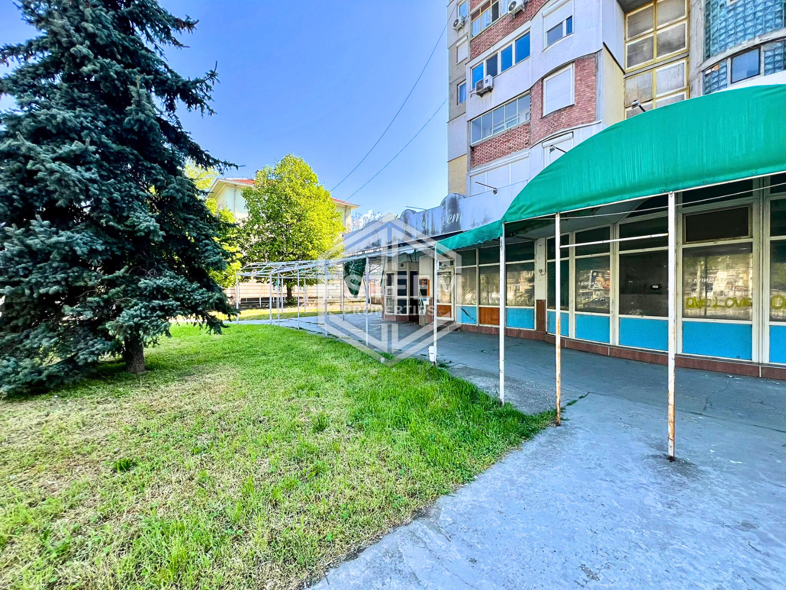 Продава ЗАВЕДЕНИЕ, гр. Русе, Родина 3, снимка 2 - Заведения - 54223303