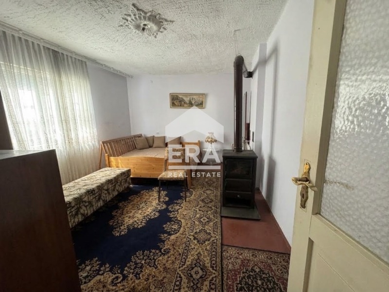 Продава ЕТАЖ ОТ КЪЩА, гр. Тутракан, област Силистра, снимка 5 - Етаж от къща - 56277196