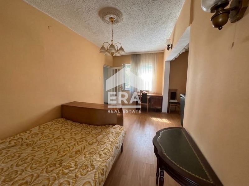Продава ЕТАЖ ОТ КЪЩА, гр. Тутракан, област Силистра, снимка 7 - Етаж от къща - 56277196