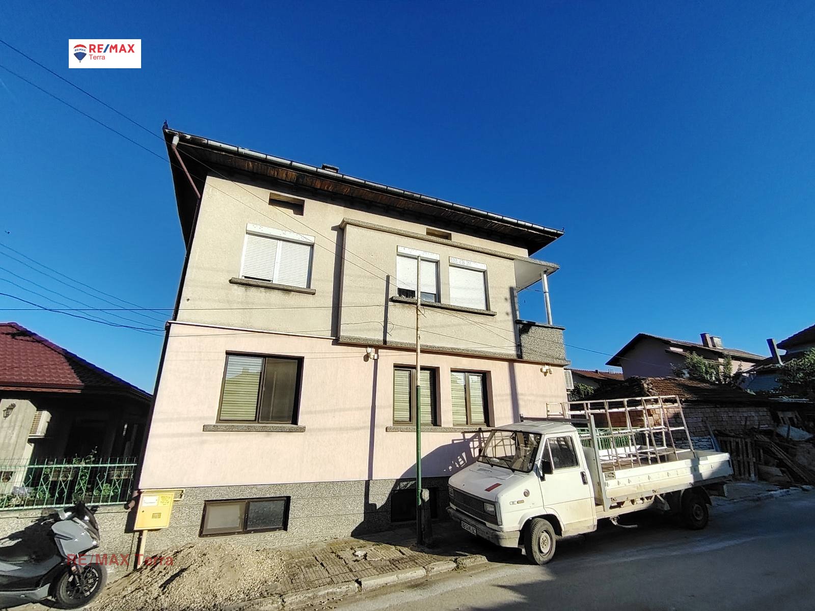 Продава ЕТАЖ ОТ КЪЩА, гр. Луковит, област Ловеч