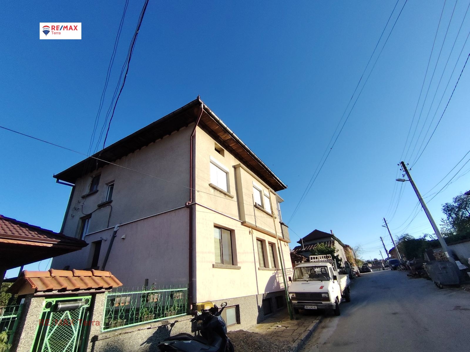 Продава ЕТАЖ ОТ КЪЩА, гр. Луковит, област Ловеч, снимка 13 - Етаж от къща - 53964437