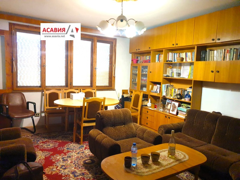 На продаж  2 спальні Ловеч , Широк център , 104 кв.м | 87879906
