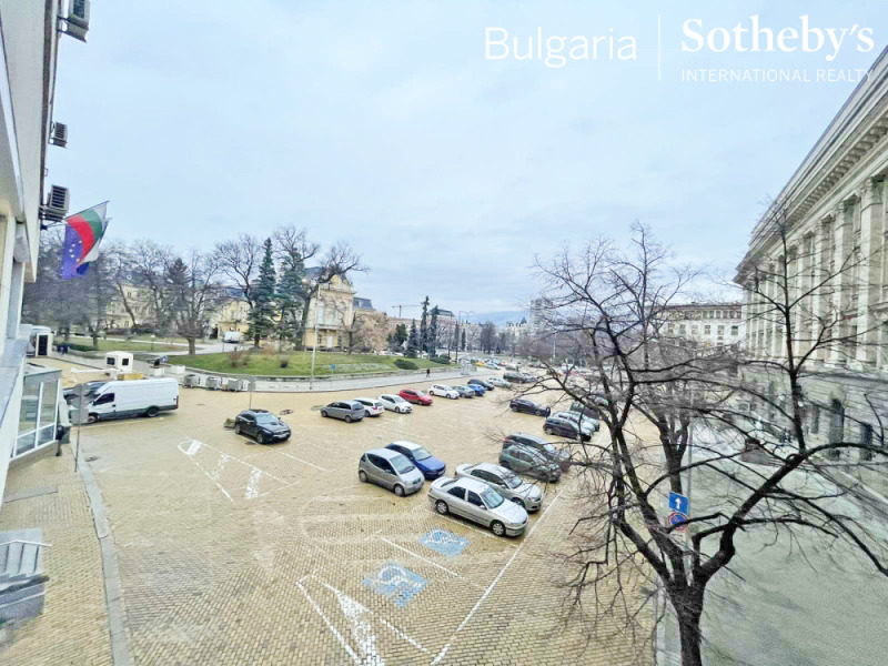 Продава ОФИС, град София, Център • 2100000 € • 44241685 — Holmes.bg