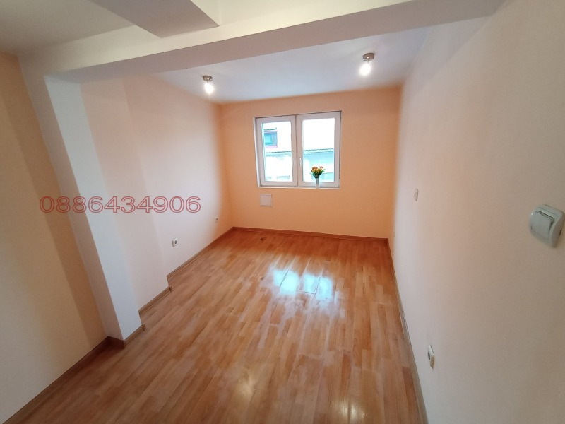 Продава АТЕЛИЕ, ТАВАН, гр. София, Център, снимка 6 - Апартаменти - 53291390