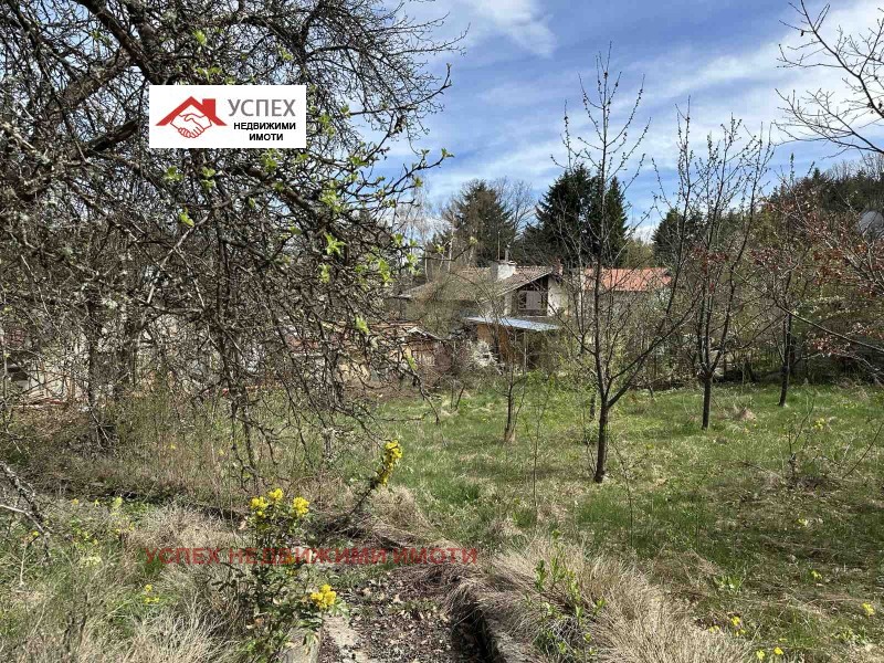 Продава ВИЛА, с. Долни Окол, област София област, снимка 2 - Вили - 52381079